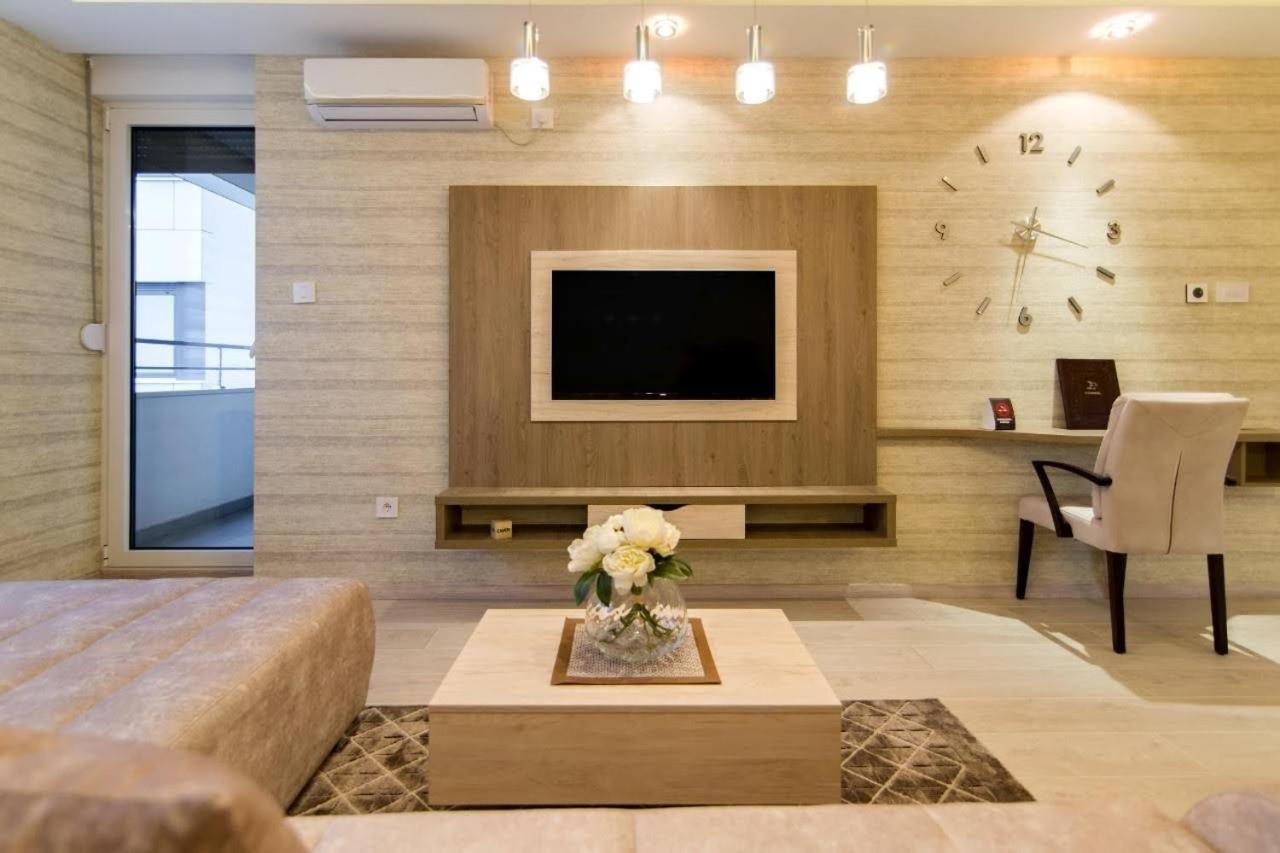 Apartmani Eleganza & La Vista Нови-Сад Экстерьер фото